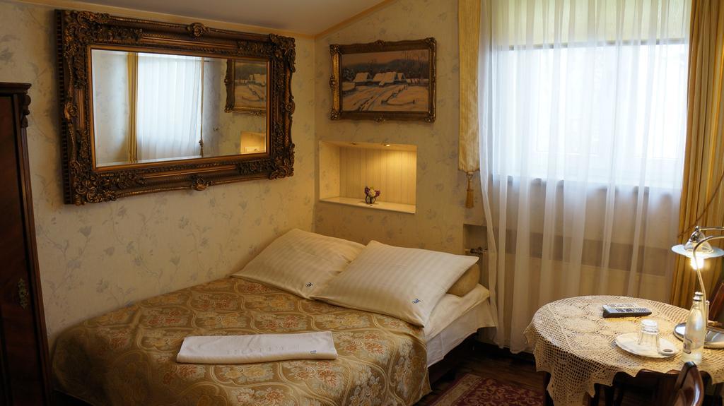 Florian Budget Rooms كراكوفيا الغرفة الصورة