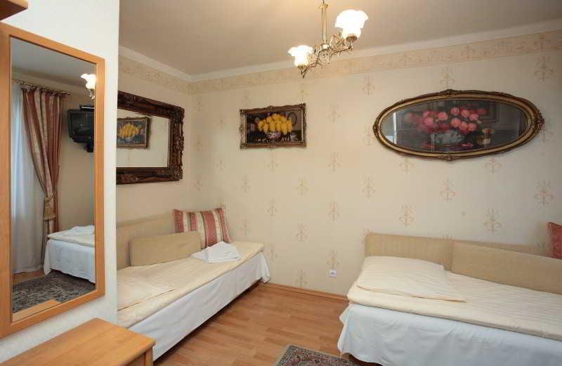 Florian Budget Rooms كراكوفيا المظهر الخارجي الصورة